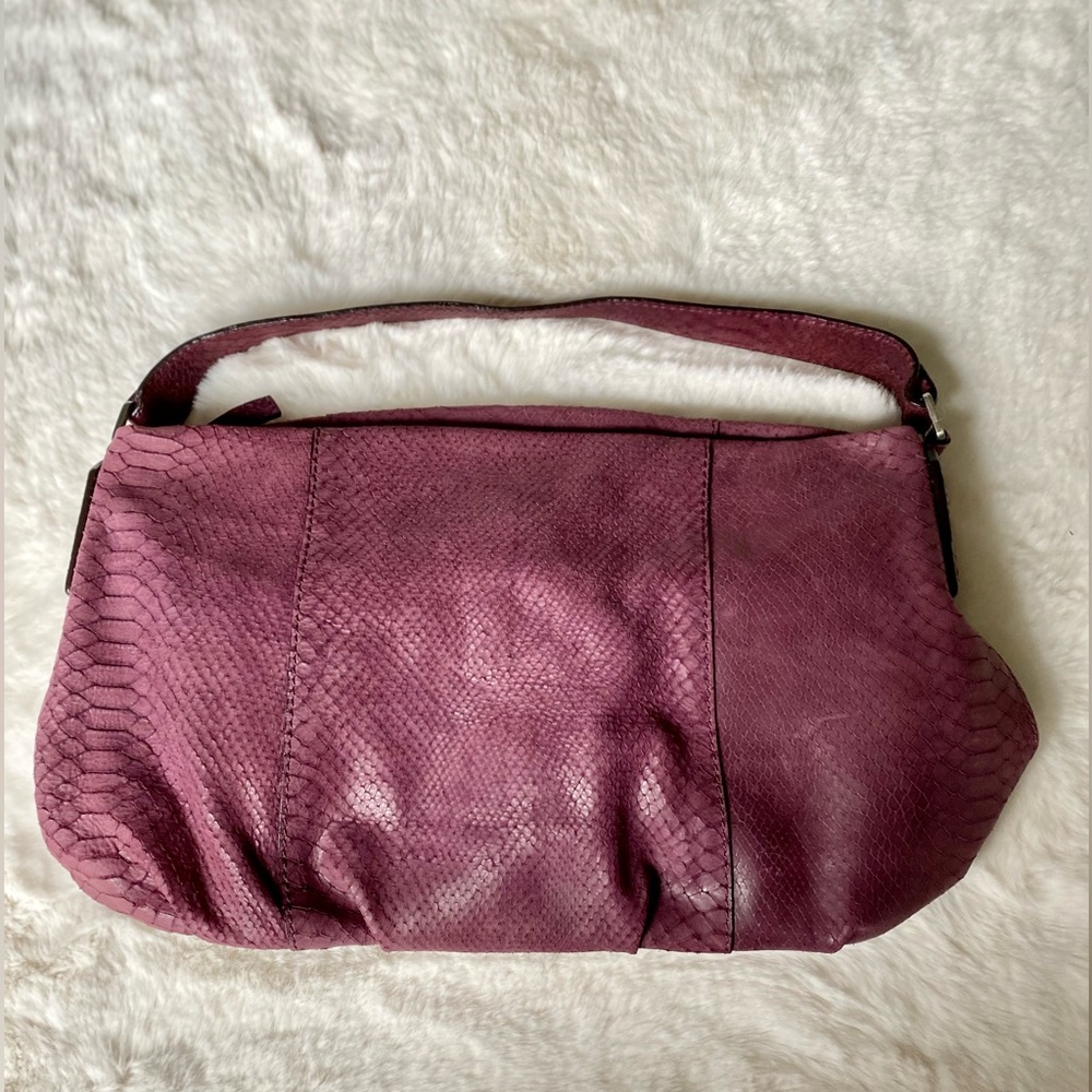Vintage Calvin Klein soft slouchy handbag. Purple Snake Embossed. - Picture 9 of 10